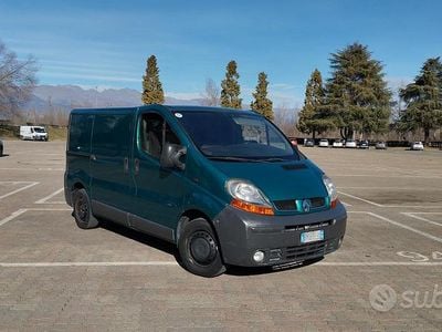 Usata Renault Trafic 2001 Verde Monovolume