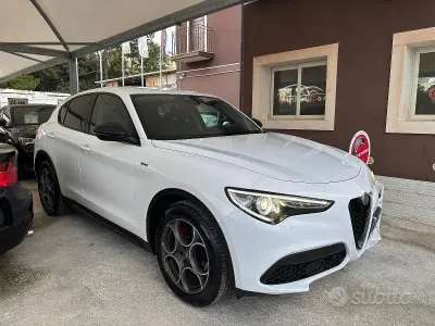 Usata Alfa Romeo Stelvio Sprint 190 CV (139 kW) 2021 Bianco SUV