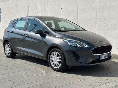 Usata Ford Fiesta 103 CV (75 kW) 2019 Grigio Utilitaria