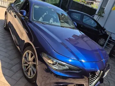 Usata Alfa Romeo Giulia Executive 160 CV (117 kW) 2020 Blu/azzurro Berlina