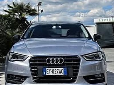 Usata Audi A3 S-Line 150 CV (110 kW) 2015 Grigio Berlina