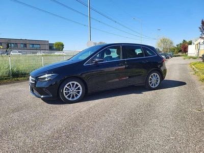 Usata Mercedes B180 116 CV (85 kW) 2020 Schwartz Monovolume