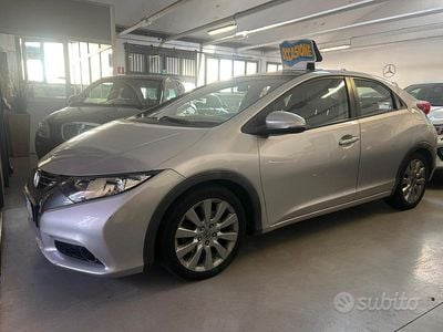 Grigio Usata 2012 Honda Civic Executive Berlina | 8490 € (Buon prezzo)