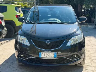 Usata Lancia Ypsilon S 95 CV (69 kW) 2017 Nero Utilitaria