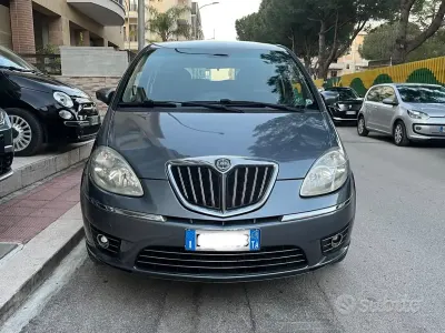 Usata Lancia Musa 90 CV (66 kW) 2009 Grigio Monovolume