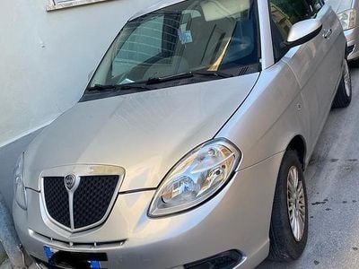 Usata Lancia Ypsilon 75 CV (55 kW) 2007 Grigio Utilitaria