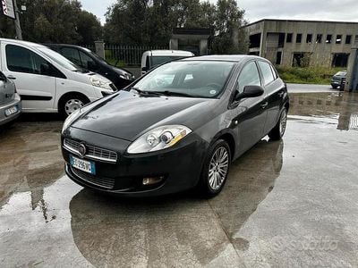 Usata Fiat Bravo Dynamic 120 CV (88 kW) 2010 Grigio Utilitaria