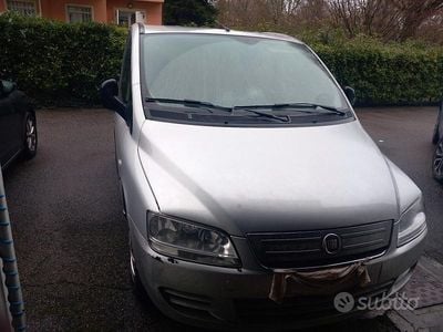 Begagnad Fiat Multipla 103 HK (75 kW) 2009 Grå Minibuss