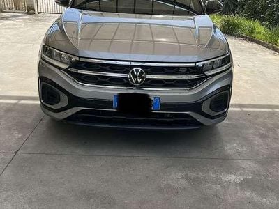 Usata VW T-Roc R-line 116 CV (85 kW) 2023 Grigio SUV