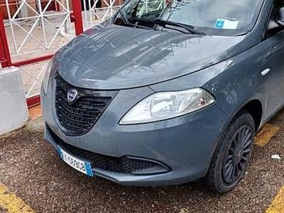 Begagnad Lancia Ypsilon 85 HK (62 kW) 2016 Grå Halvkombi