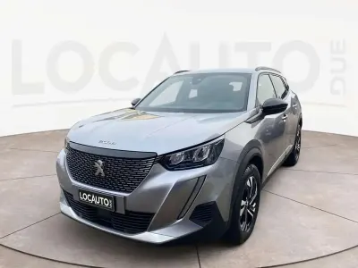 Usata Peugeot 2008 Allure 131 CV (96 kW) 2023 Grigio SUV