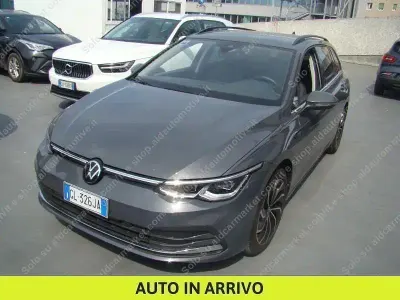 Usata VW Golf VIII Style 149 CV (109 kW) 2022 Grigio Station wagon