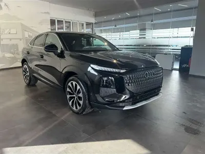 Nuova Audi Q3 Sportback S-Line 150 CV (110 kW) 2026 Nero mythos SUV