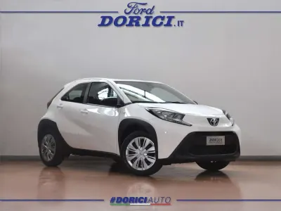 Gebraucht Toyota Aygo X Active 72 PS (52 kW) 2023 Weiß SUV