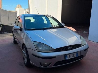 Usata Ford Focus Zetec 115 CV (84 kW) 2004 Grigio Berlina