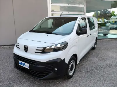Usata Peugeot e-Expert 56 kW (77 CV) 2025 Bianco Furgone