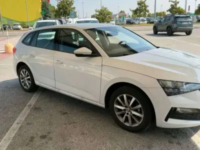 Usata Skoda Scala Ambition 90 CV (66 kW) 2022 Bianco Utilitaria