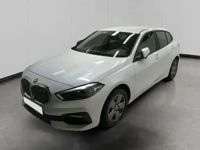 Usata BMW 118 Advantage 136 CV (100 kW) 2022 Bianco pastello Utilitaria