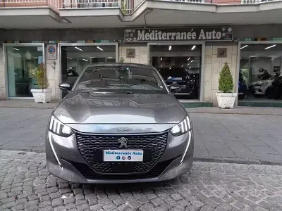Usata Peugeot 208 GT 102 CV (75 kW) 2022 Grigio Utilitaria