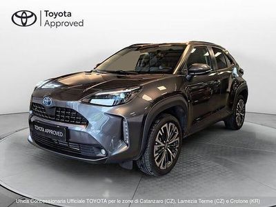 Grigio Usata 2023 Toyota Yaris Cross Lounge SUV | 27.900 € (Buon prezzo)