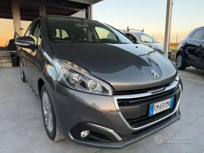 Occasion Peugeot 208 Allure 75 ch (55 kW) 2018 Gris Citadine