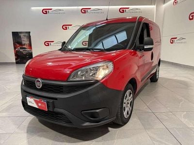 Usata Fiat Doblò 90 CV (66 kW) 2016 Rosso Monovolume