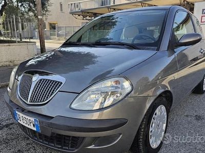 Usata Lancia Ypsilon 60 CV (44 kW) 2006 Marrone Utilitaria