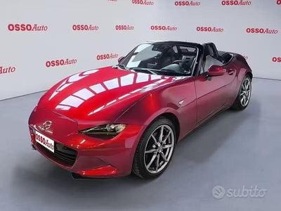 Usata Mazda MX5 Exclusive-Line 184 CV (135 kW) 2023 Rosso Cabrio