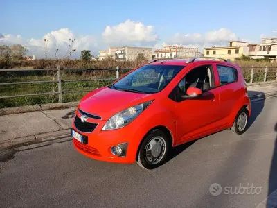 Begagnad Chevrolet Spark LS 68 HK (50 kW) 2011 Röd Halvkombi