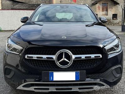 Usata Mercedes GLA200 150 CV (110 kW) 2020 Nero SUV