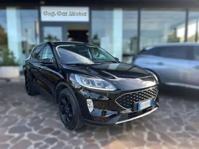 Usata Ford Kuga 120 CV (88 kW) 2020 Nero SUV