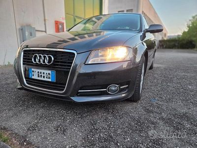 Usata Audi A3 Attraction 105 CV (77 kW) 2010 Marrone Utilitaria