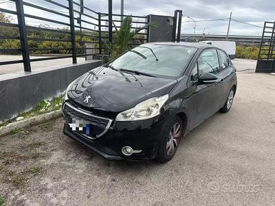 Usata Peugeot 208 2013 Utilitaria
