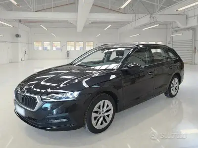Usata Skoda Octavia Executive 150 CV (110 kW) 2023 Nero Station wagon