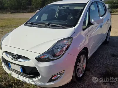 Usata Hyundai ix20 77 CV (56 kW) 2011 Bianco Utilitaria