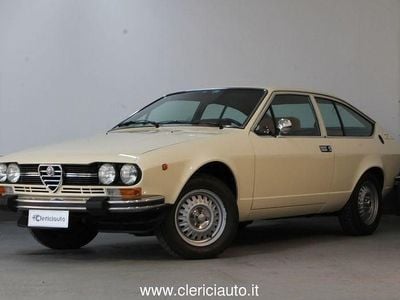 Begagnad Alfa Romeo Alfetta GT/GTV 122 HK (89 kW) 1976 Beige Sportkupé