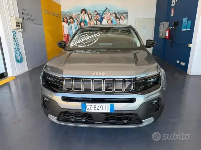 Usata Jeep Avenger Summit 101 CV (74 kW) 2025 Grigio SUV