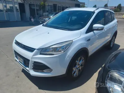Usata Ford Kuga Business Edition 150 CV (110 kW) 2016 Bianco SUV