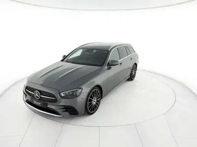 Usata Mercedes E220 Premium 194 CV (142 kW) 2021 Grigio Station wagon