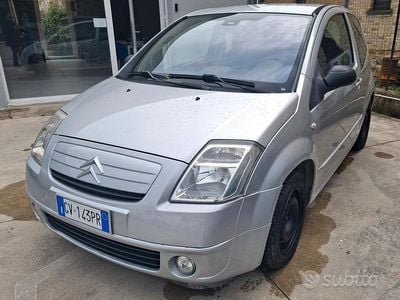 Usata Citroën C2 Exclusive 70 CV (51 kW) 2005 Grigio Utilitaria