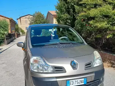 Usata Renault Modus 75 CV (55 kW) 2010 Monovolume