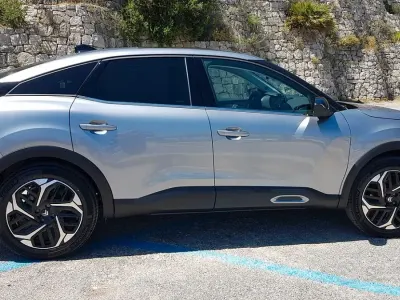 Usata Citroën C4 131 CV (96 kW) 2023 Grigio SUV