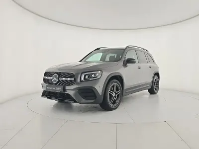 Usata Mercedes GLB200 Premium 150 CV (110 kW) 2022 Grigio SUV