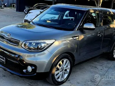 Usata Kia Soul 136 CV (100 kW) 2017 Gray SUV