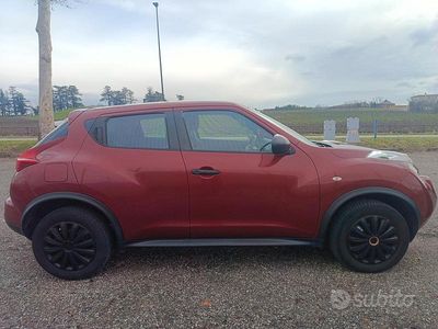Usata Nissan Juke 110 CV (80 kW) 2010 Rosso SUV