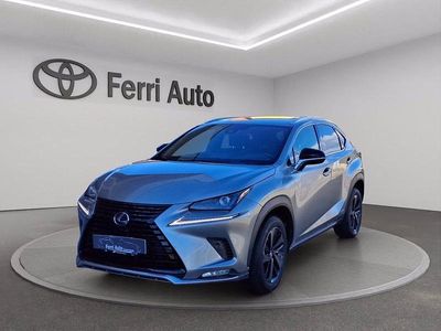 Usata Lexus NX300h 197 CV (144 kW) 2021 Sonic titanium SUV