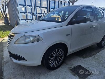 Usata Lancia Ypsilon 2011 Bianco Utilitaria