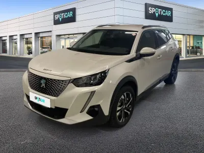 Usata Peugeot e-2008 Allure 100 kW (136 CV) 2021 Bianco SUV