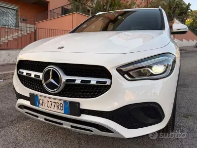 Usata Mercedes GLA180 116 CV (85 kW) 2022 Bianco SUV