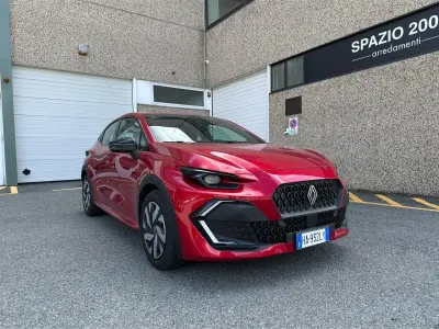 Nuova Renault Clio Evolution 120 CV (88 kW) 2026 Rosso Utilitaria